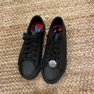 Non-slip sketchers, restaurant shoes